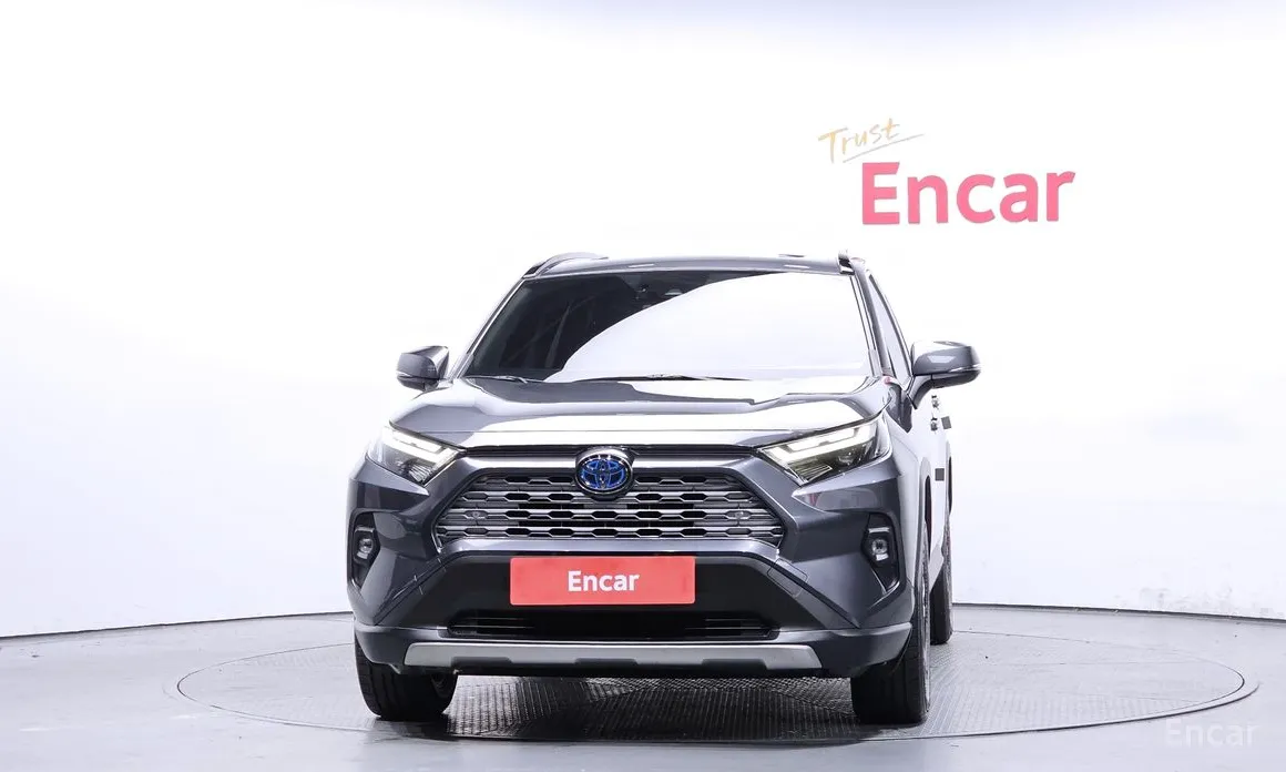 Фото 3 - Toyota RAV4