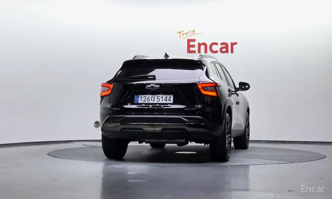 Фото 4 - Chevrolet Trax