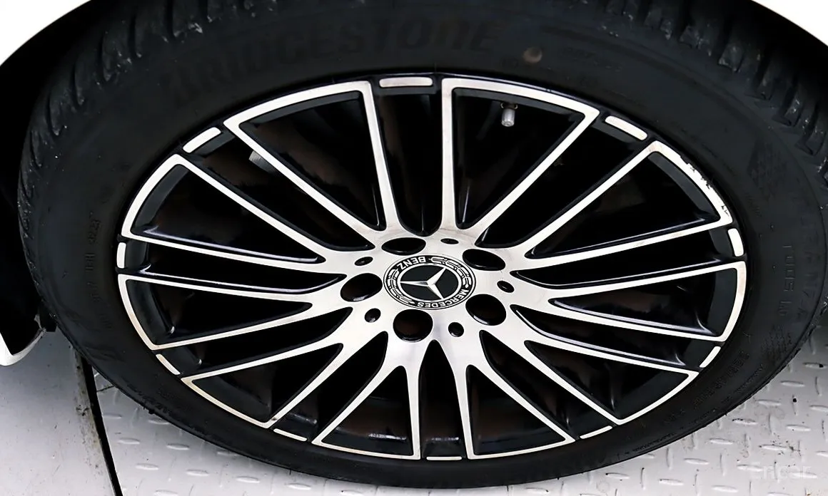 Фото 6 - Mercedes-Benz C-Class