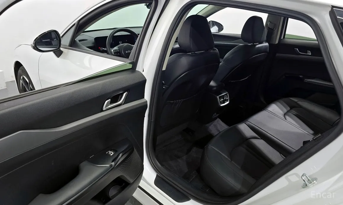 Фото 11 - Kia K5