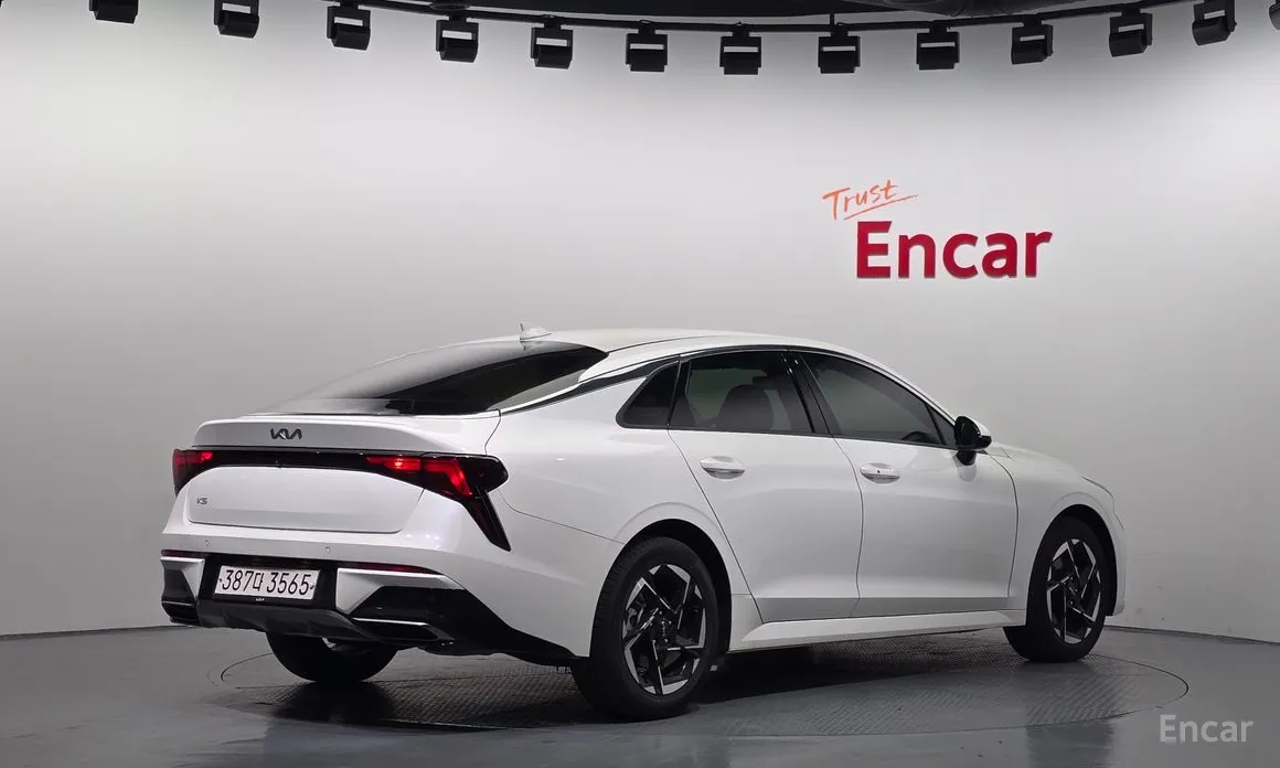 Фото 2 - Kia K5