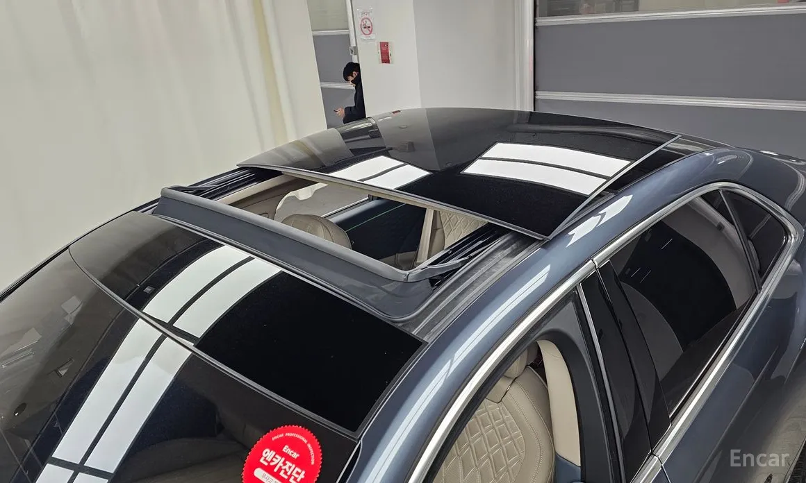 Фото 19 - Bentley Flying Spur