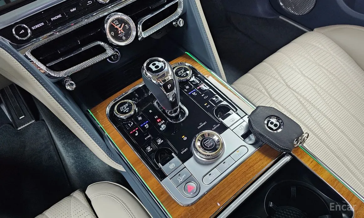 Фото 9 - Bentley Flying Spur