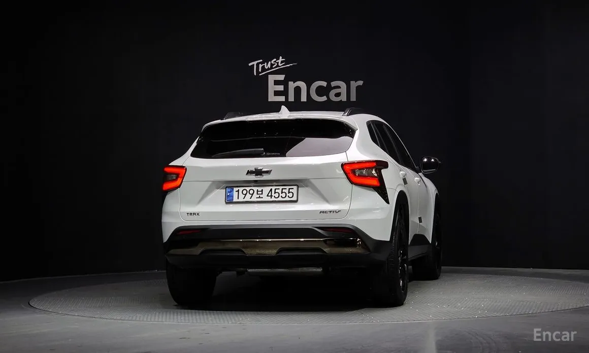 Фото 4 - Chevrolet Trax