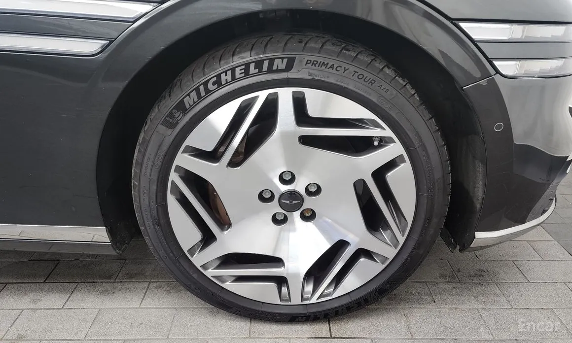 Фото 5 - Genesis G90