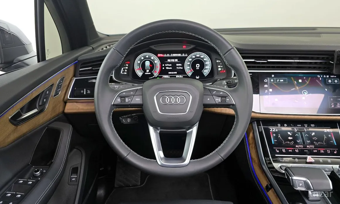 Фото 13 - Audi Q7