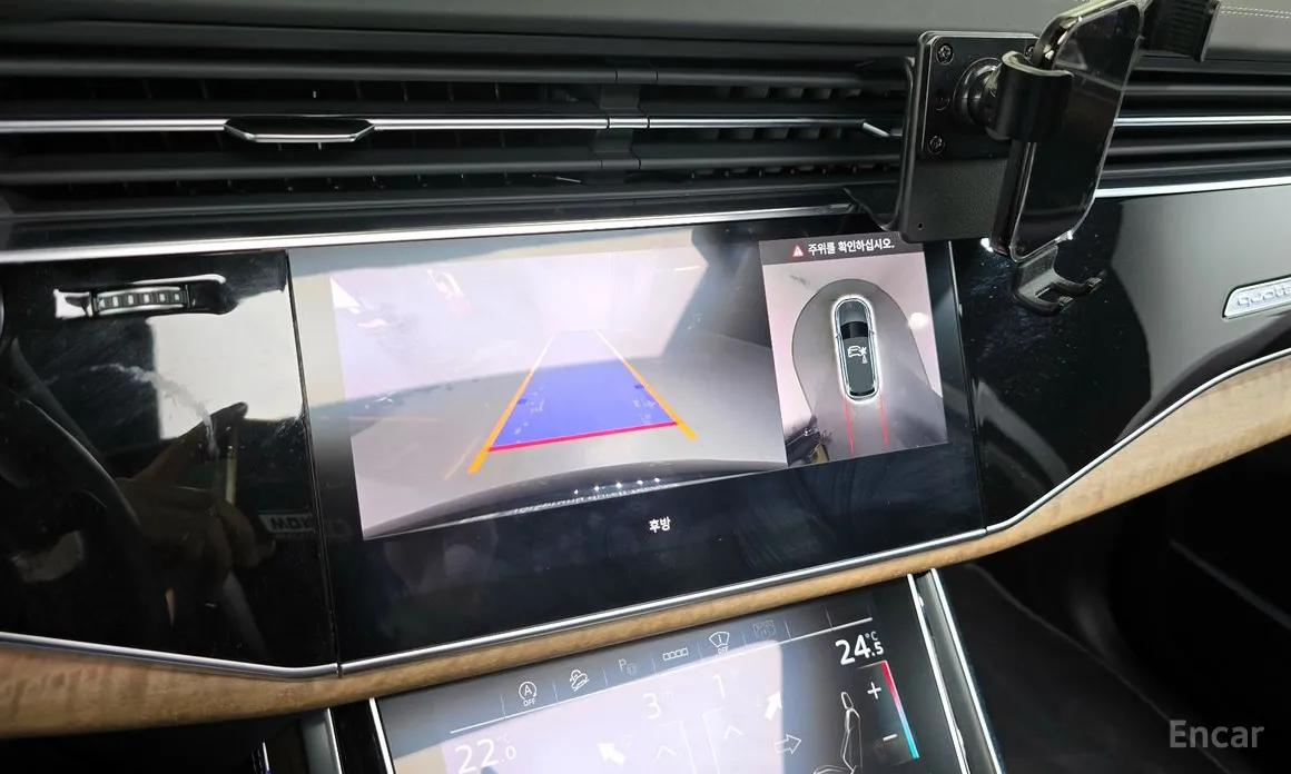 Фото 15 - Audi Q7