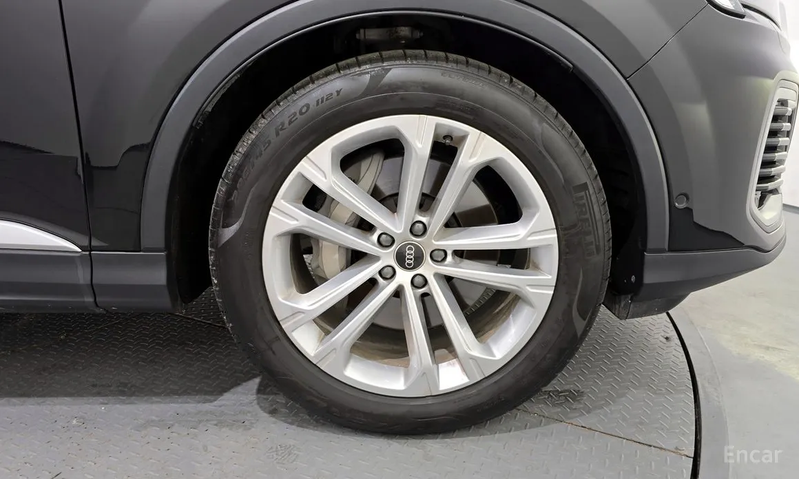 Фото 5 - Audi Q7