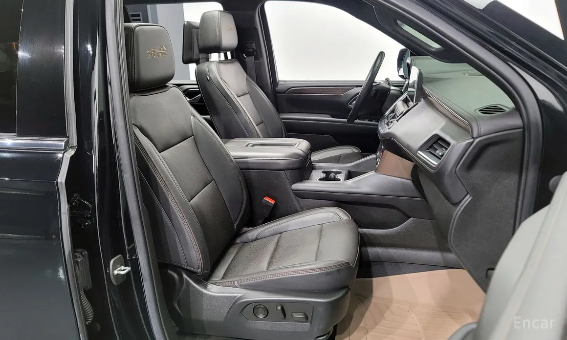 Фото 11 - Chevrolet Tahoe