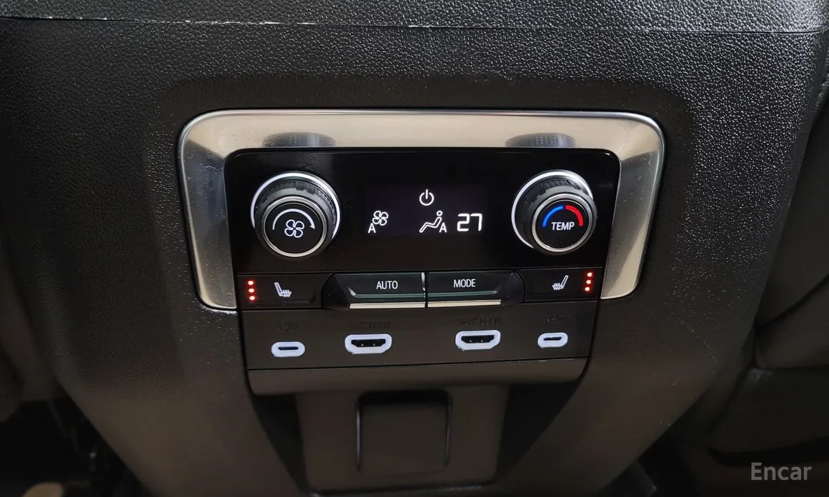 Фото 18 - Chevrolet Tahoe