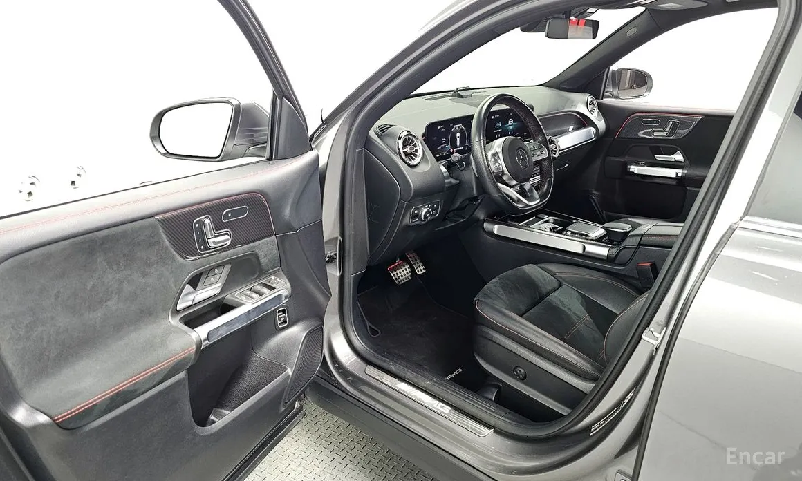 Фото 10 - Mercedes-Benz GLB-Class