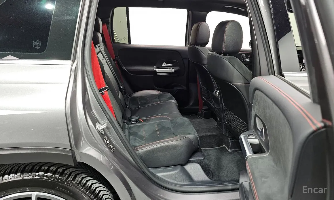 Фото 12 - Mercedes-Benz GLB-Class