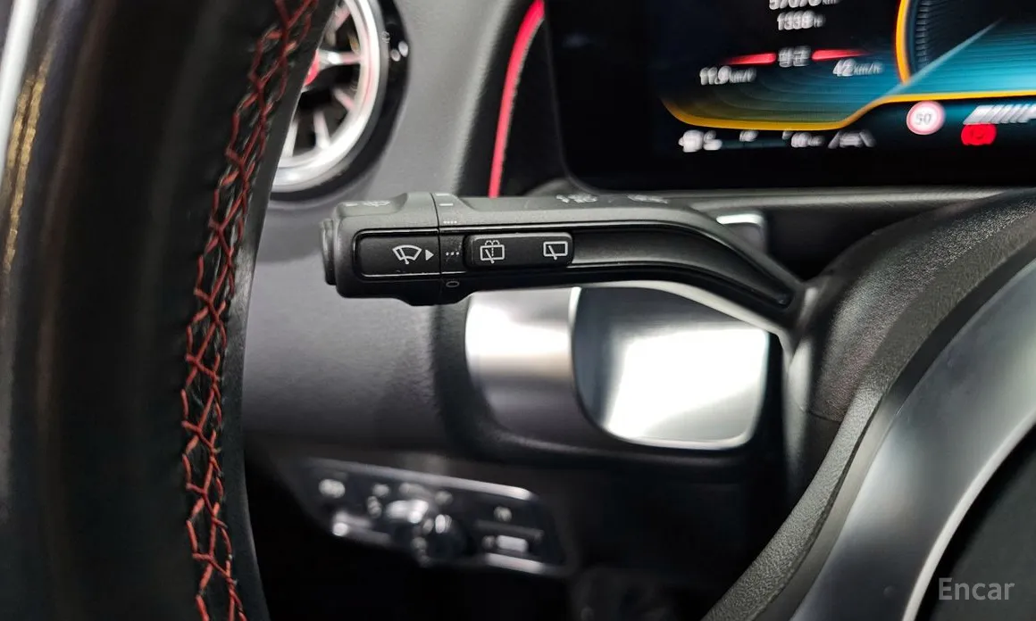 Фото 18 - Mercedes-Benz GLB-Class