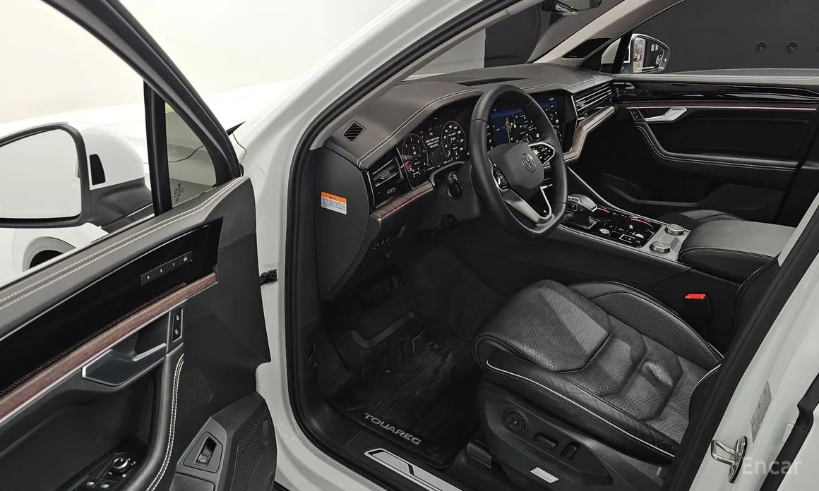 Фото 11 - Volkswagen Touareg