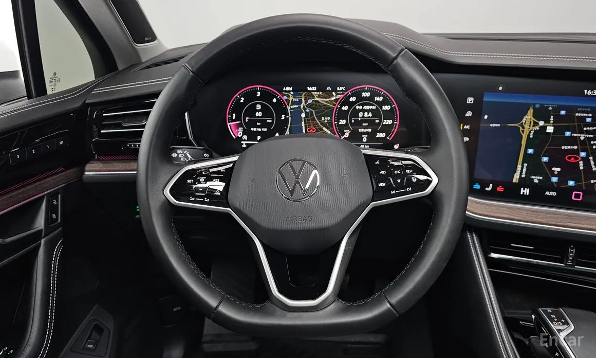 Фото 13 - Volkswagen Touareg