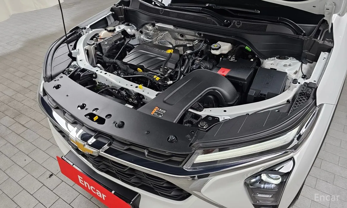 Photo 6 - Chevrolet Trax