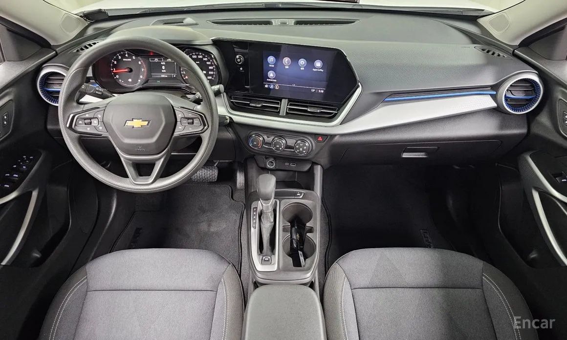 Photo 7 - Chevrolet Trax