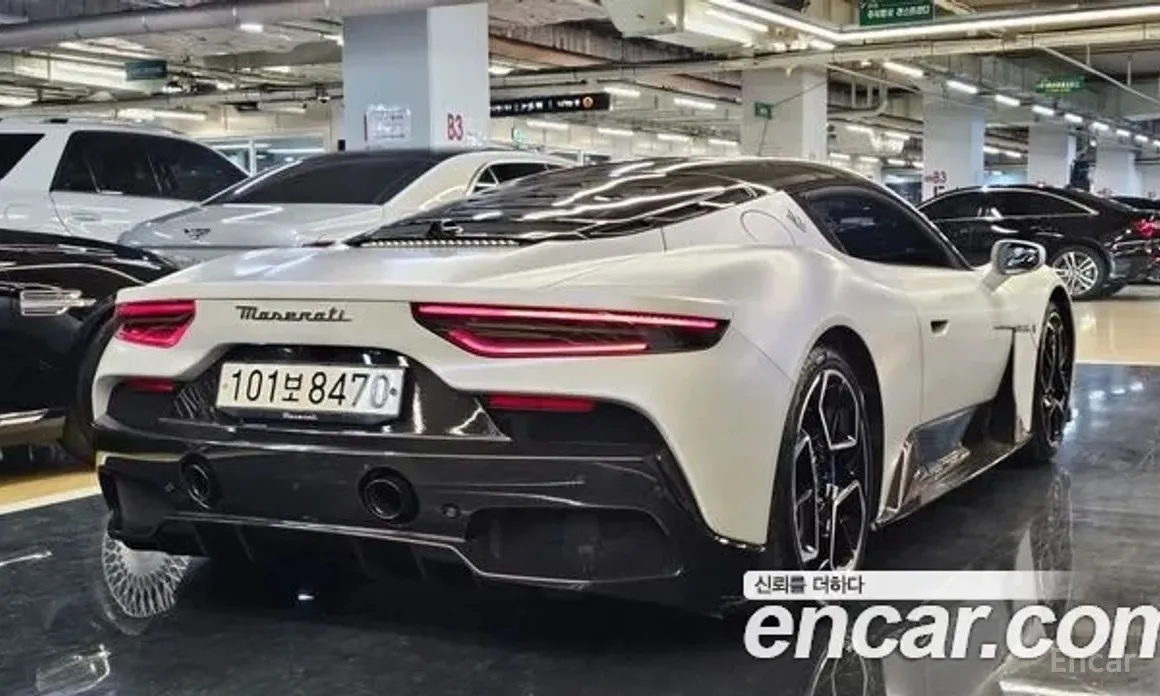 Фото 17 - Maserati MC20