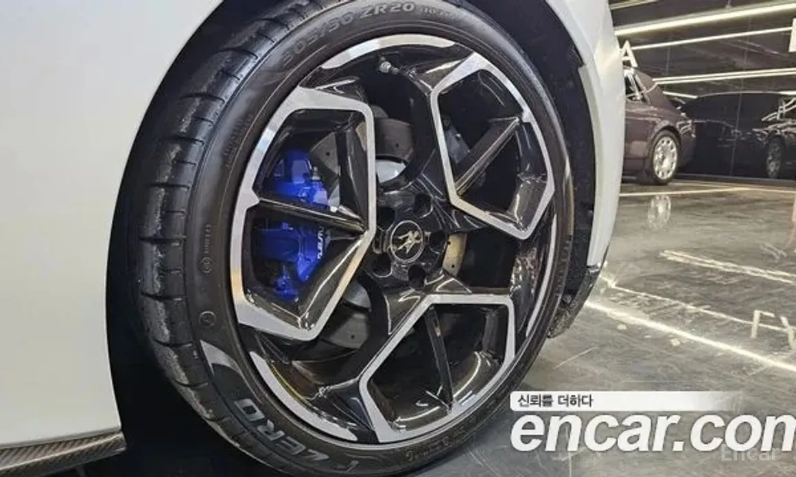 Фото 9 - Maserati MC20