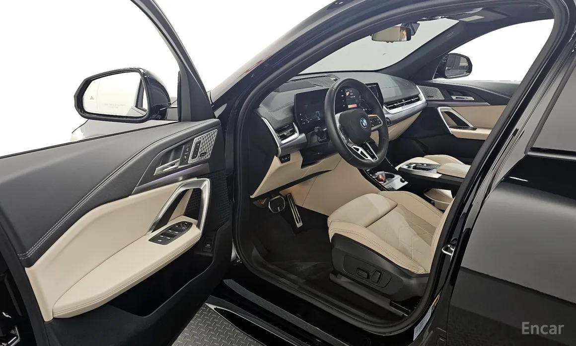 Фото 10 - BMW iX2