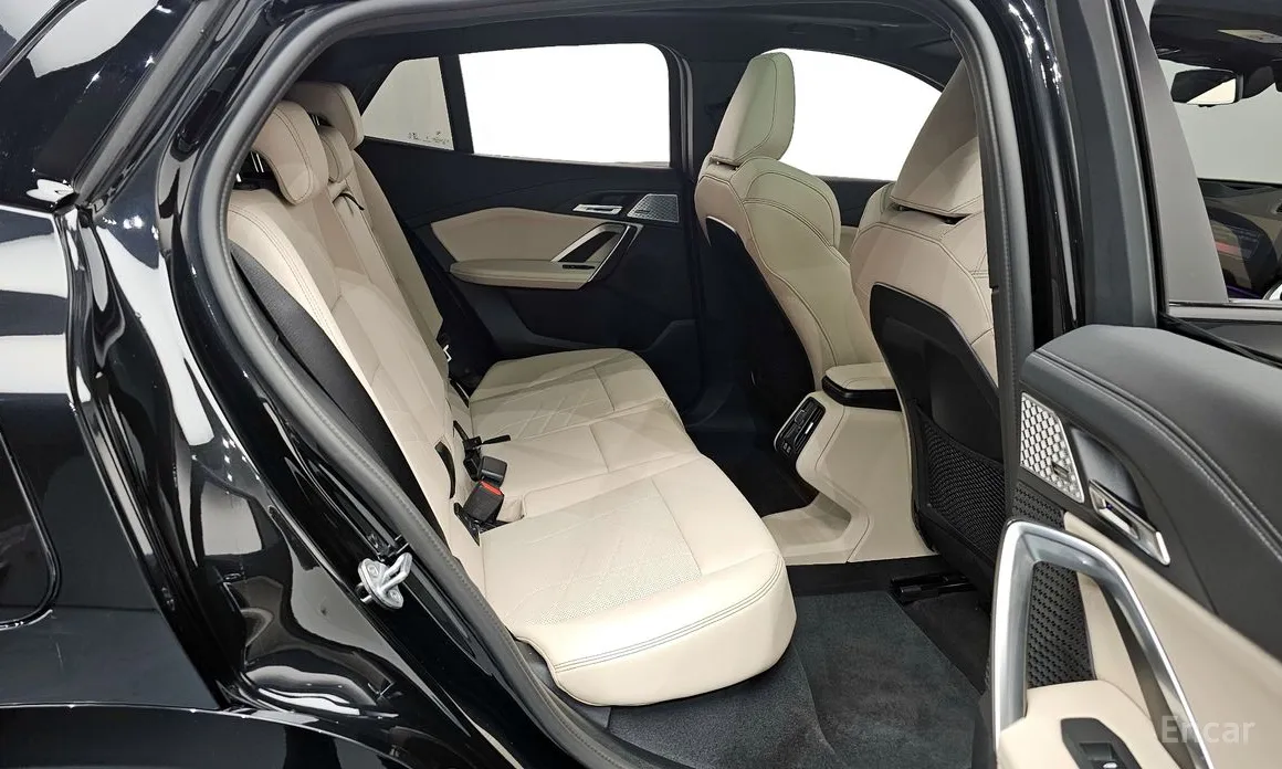 Фото 12 - BMW iX2