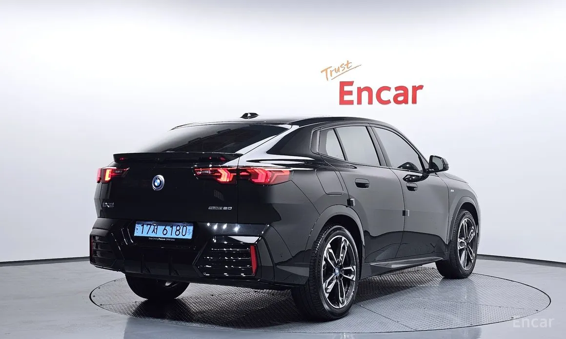 Фото 2 - BMW iX2