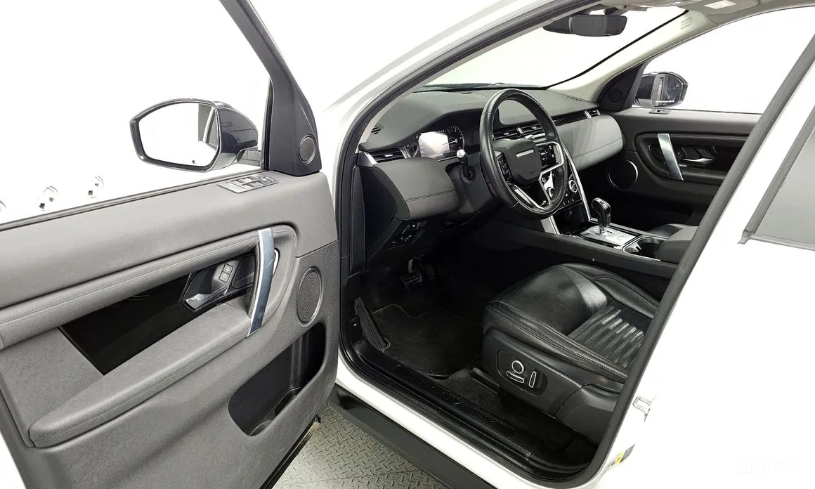 Фото 10 - Land Rover Discovery Sport