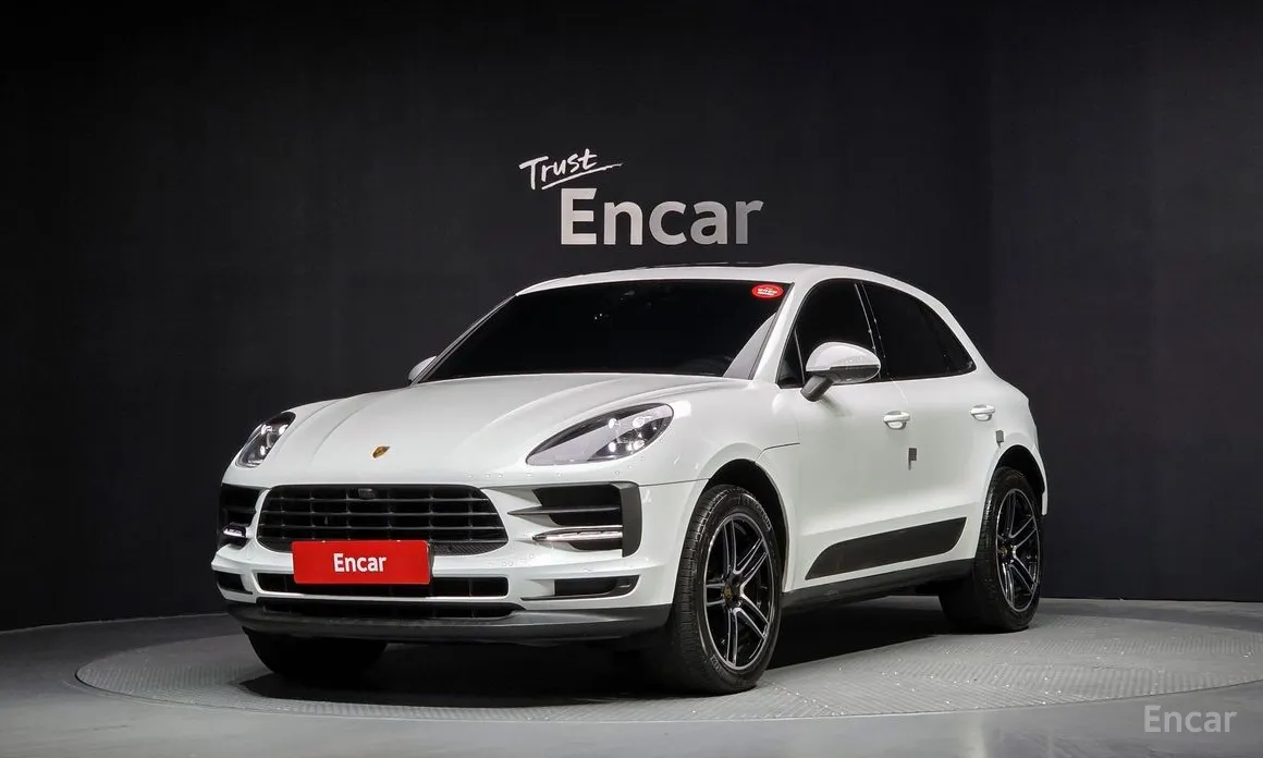 Фото 1 - Porsche Macan