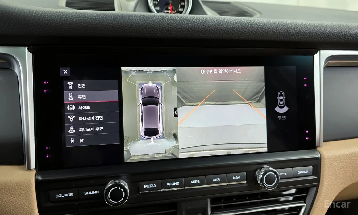 Фото 15 - Porsche Macan