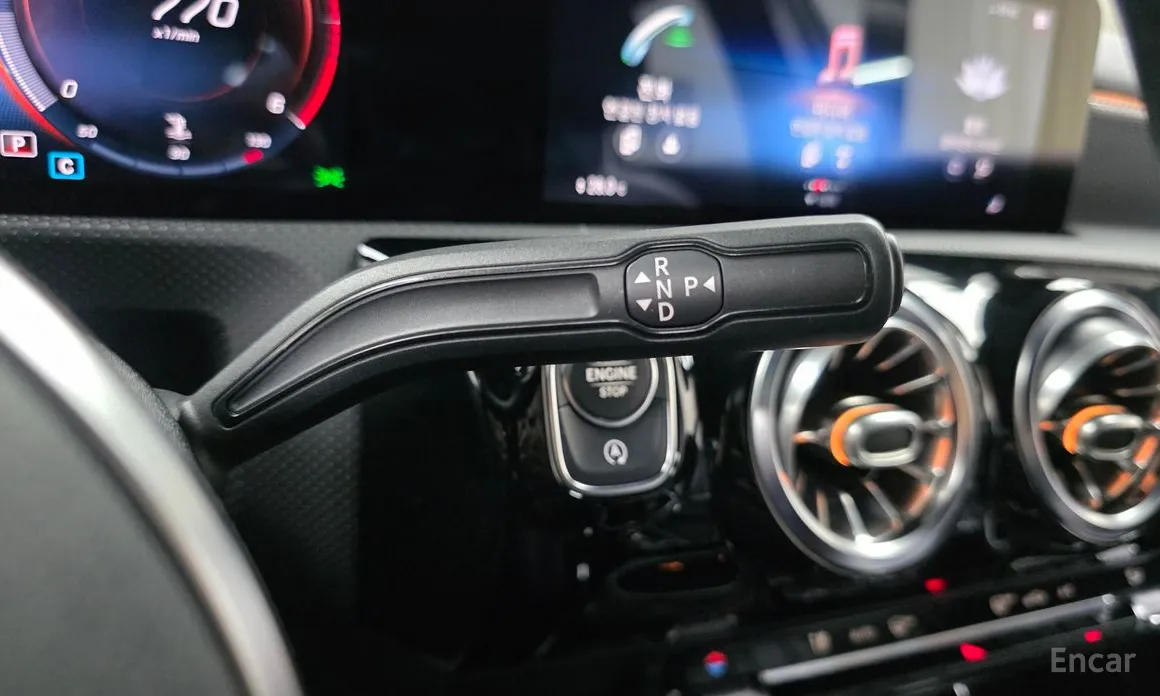 Фото 9 - Mercedes-Benz A-Class