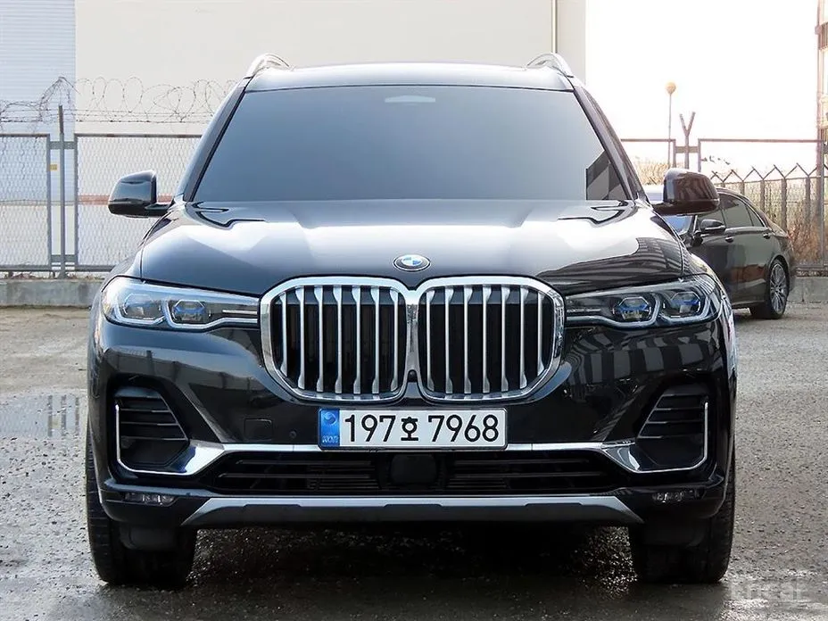 Фото 1 - BMW X7