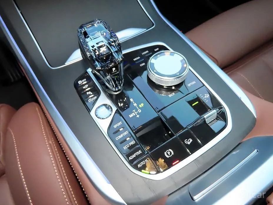 Фото 11 - BMW X7