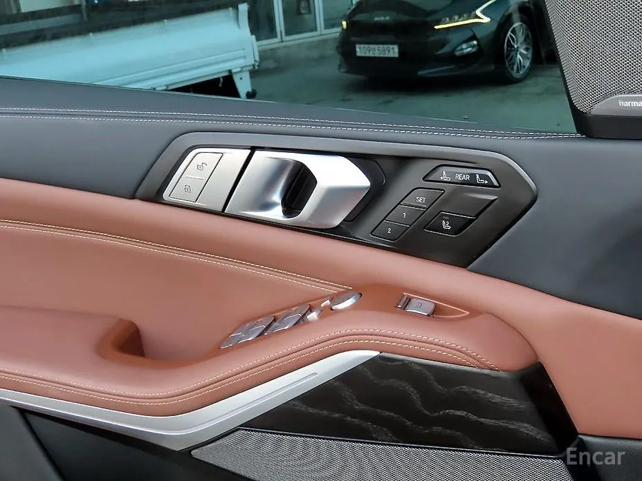 Фото 12 - BMW X7