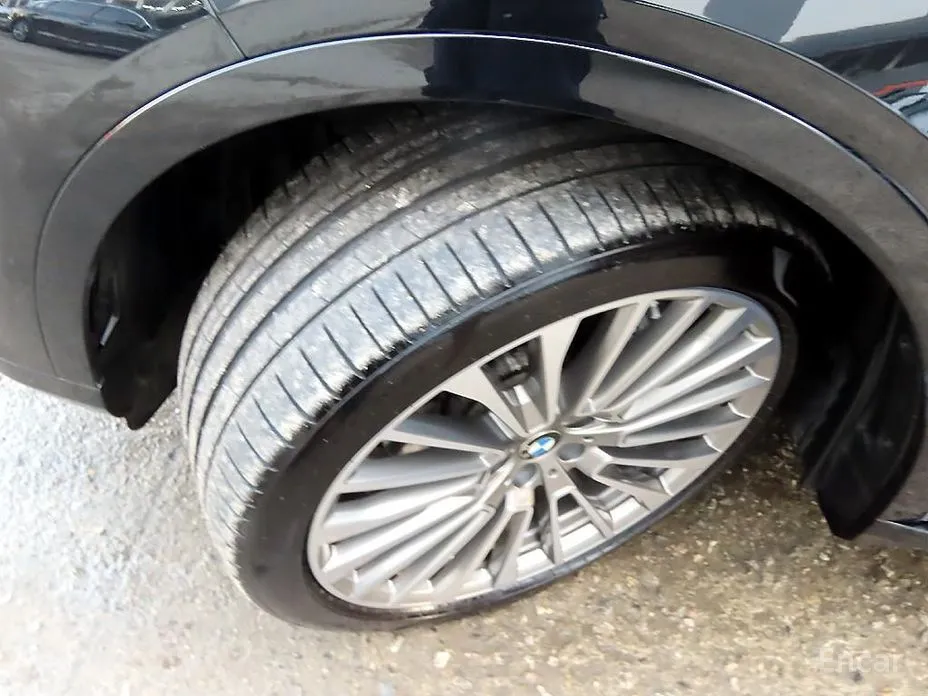 Фото 20 - BMW X7