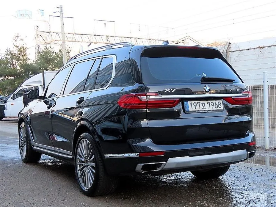 Фото 3 - BMW X7