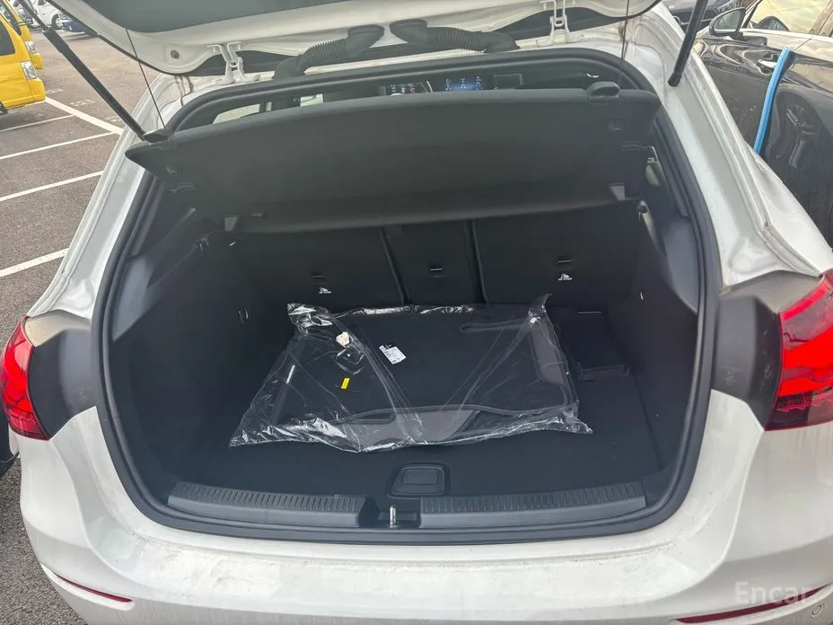 Фото 5 - Mercedes-Benz A-Class