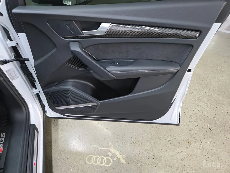 Фото 15 - Audi SQ5