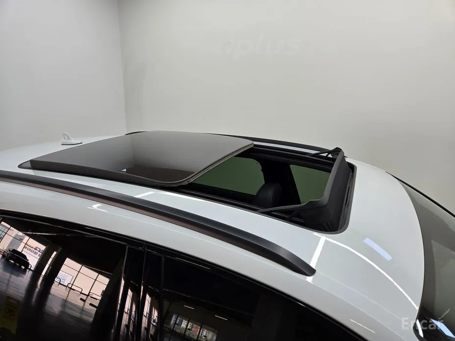 Фото 18 - Audi SQ5