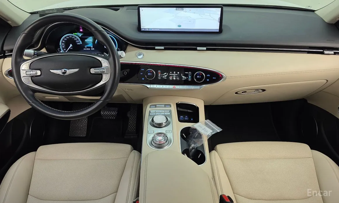 Photo 7 - Genesis GV70