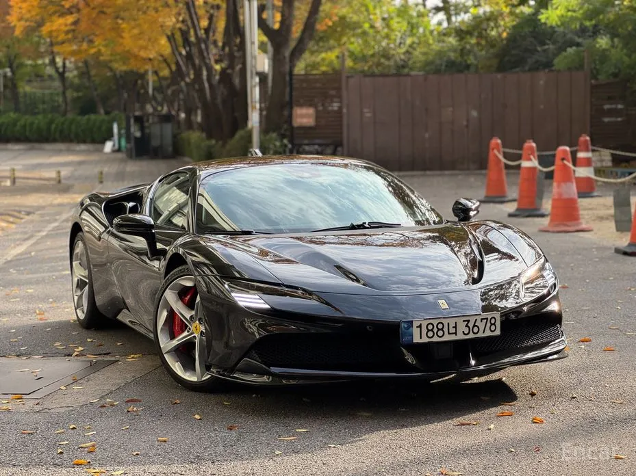Фото 1 - Ferrari SF90