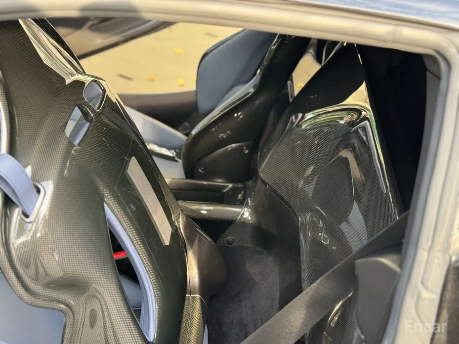 Фото 17 - Ferrari SF90