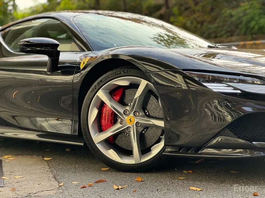 Фото 5 - Ferrari SF90