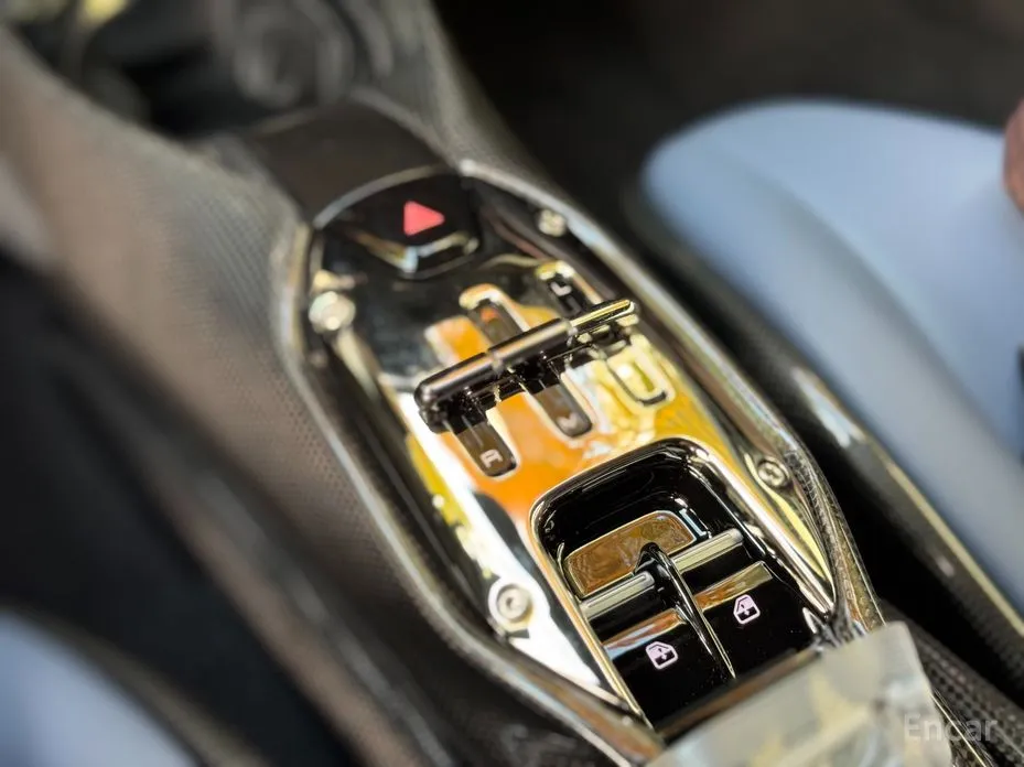 Фото 9 - Ferrari SF90