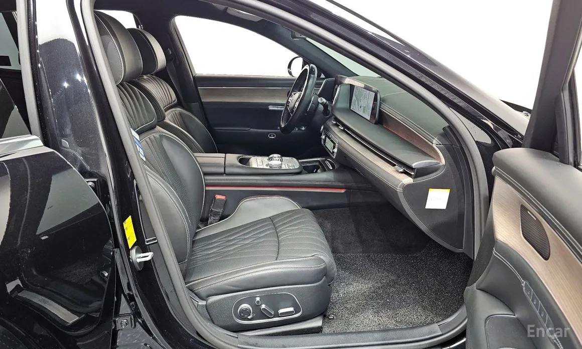 Фото 11 - Genesis G90