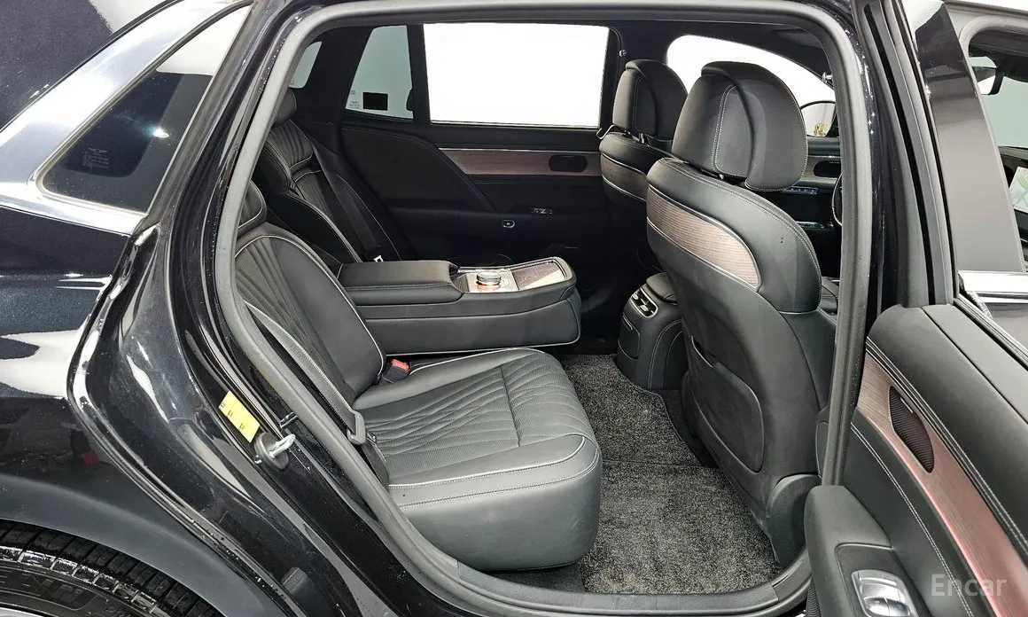 Фото 12 - Genesis G90