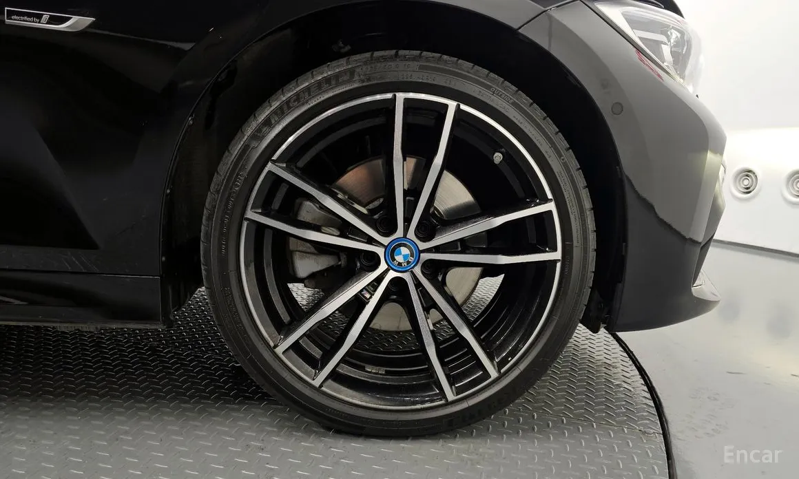 Фото 5 - BMW 3 Series