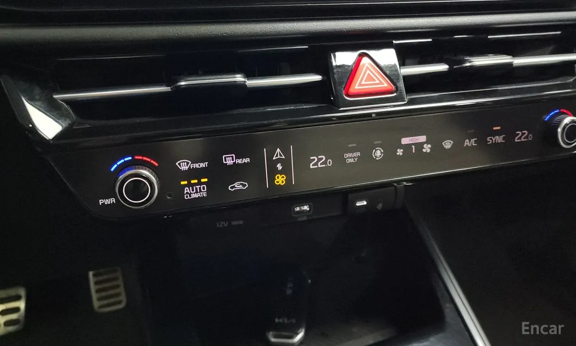 Фото 17 - Kia Niro