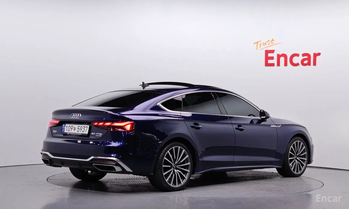 Фото 2 - Audi A5