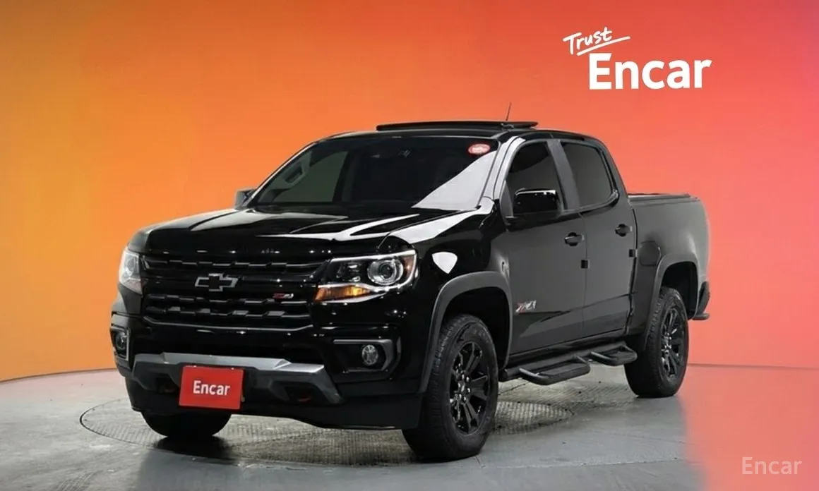 Photo 1 - Chevrolet Colorado