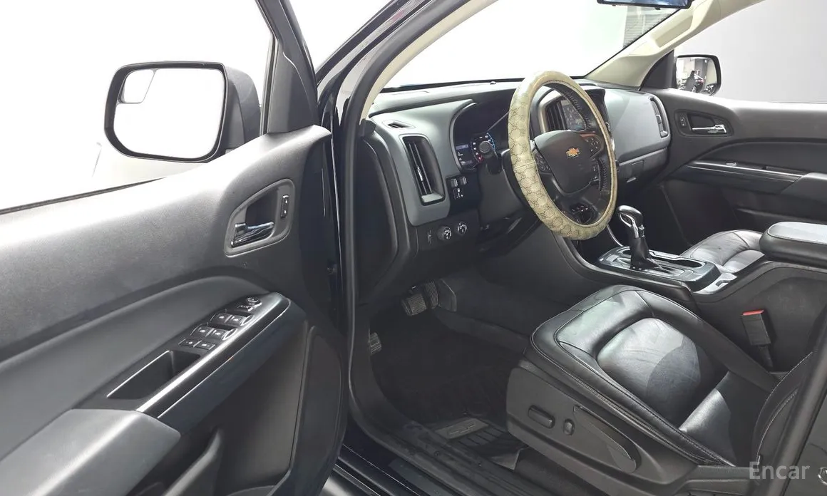 Photo 11 - Chevrolet Colorado